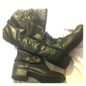 Black knee high boots NWOT